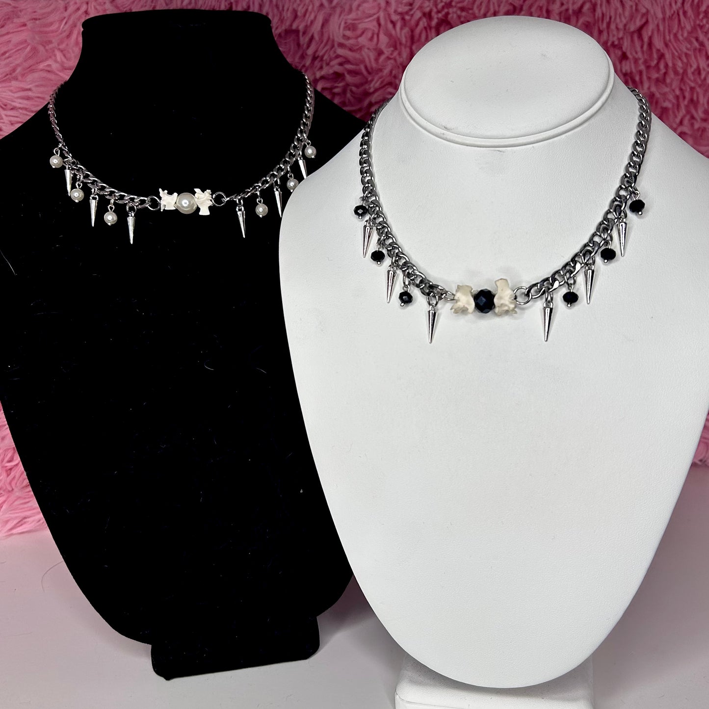 "𝖈𝖆𝖙𝖍𝖊𝖗𝖎𝖓𝖊" Necklace White