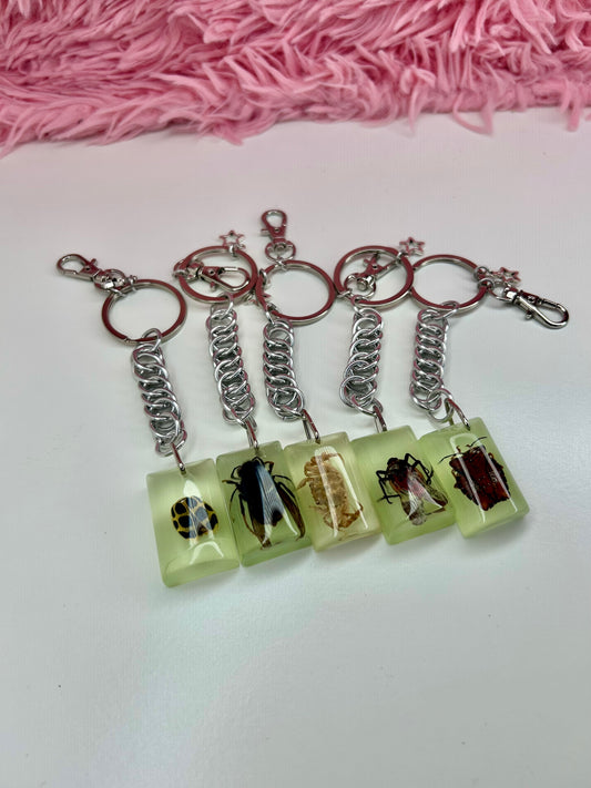 Glow in the dark bug chainmail keychains (Rectangular shaped)