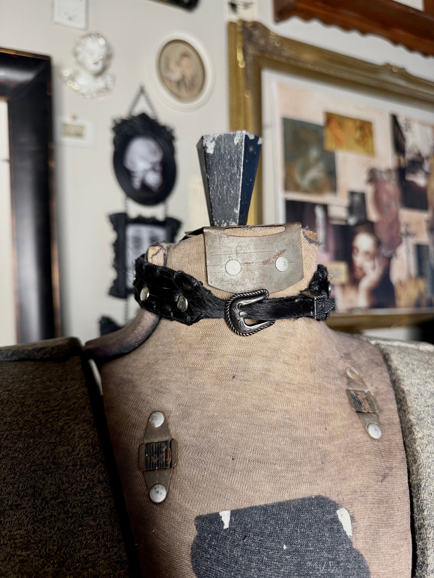 'Rocky' Cowhide Choker