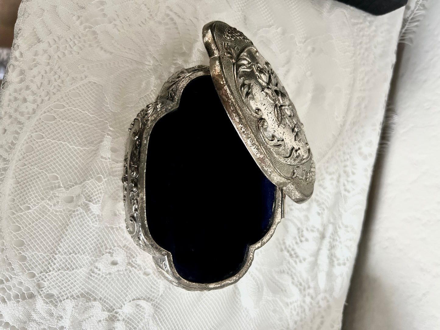 Oval Vintage Silver Jewelry box