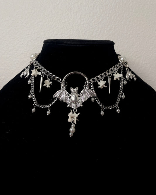 "𝕸𝖎𝖈𝖍𝖆𝖊𝖑" Necklace White